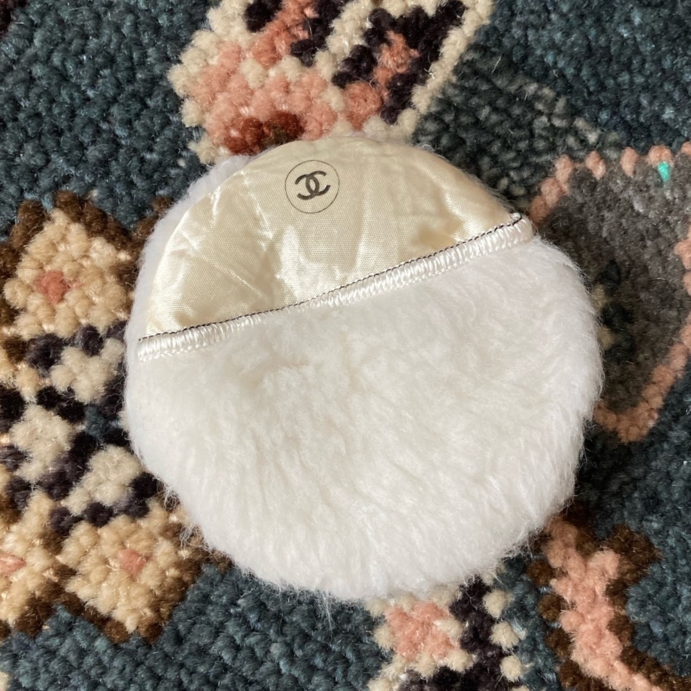 [Chanel] Vintage Powder Puff
